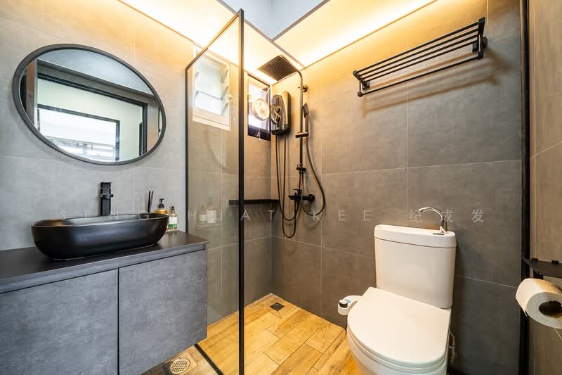 618B Tampines Street 61 HDB Flat For Sale at S$ 990,000 | PropertyGuru Singapore - Bathroom