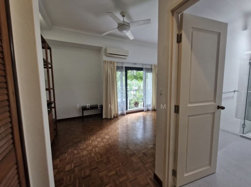 Village Tower, 35 Mount Sinai Rise, 4 Bedrooms, 2,600 sqft, Condominium For Rent, by Irene Lim, 500076933 - Common ensuite bedroom - PropertyGuru.com.sg