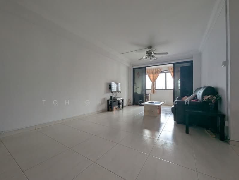 287A Jurong East Street 21, 287A Jurong East Street 21, 4 Bedrooms, 1,550 sqft, HDB Flat For Rent, by Toh Ghee Chuan, 500076942 - Living Room - PropertyGuru.com.sg