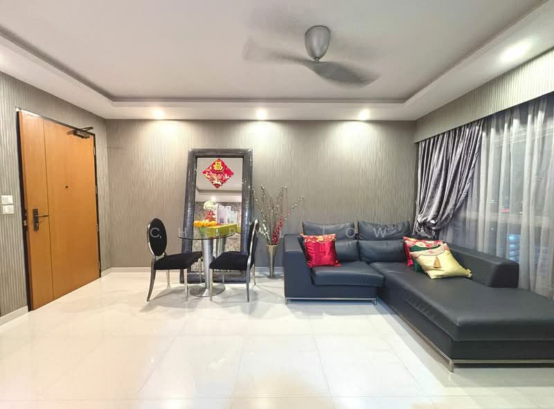 782C Woodlands Crescent HDB Flat For Sale at S$ 525,000 | PropertyGuru Singapore - Living Room