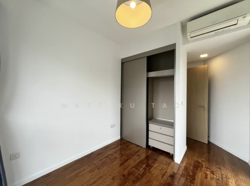 Boathouse Residences Condominium For Sale at S$ 1,280,000 | PropertyGuru Singapore - Bedroom