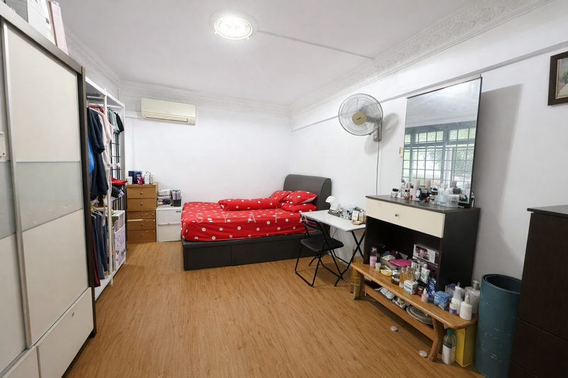 267 Boon Lay Drive HDB Flat For Sale at S$ 700,000 | PropertyGuru Singapore - Bedroom