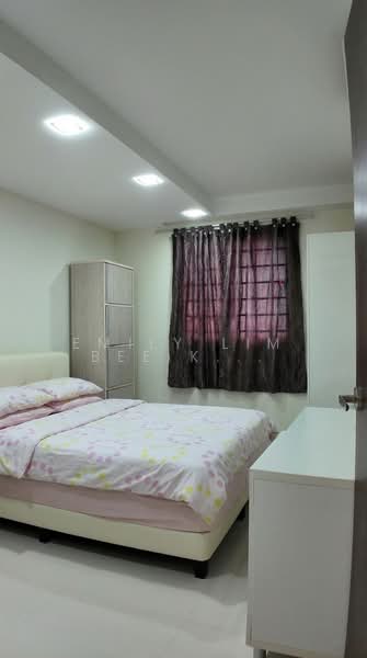 136 Yishun Ring Road HDB Flat For Sale at S$ 420,000 | PropertyGuru Singapore - Bedroom