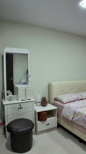 136 Yishun Ring Road HDB Flat For Sale at S$ 420,000 | PropertyGuru Singapore - Bedroom