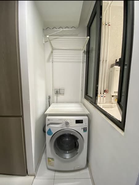 The Tembusu, 107 Tampines Road, 3 Bedrooms, 1,044 sqft, Condominium For Rent, by Thomas Yeo, 500077047 - Washer and dryer yard - PropertyGuru.com.sg