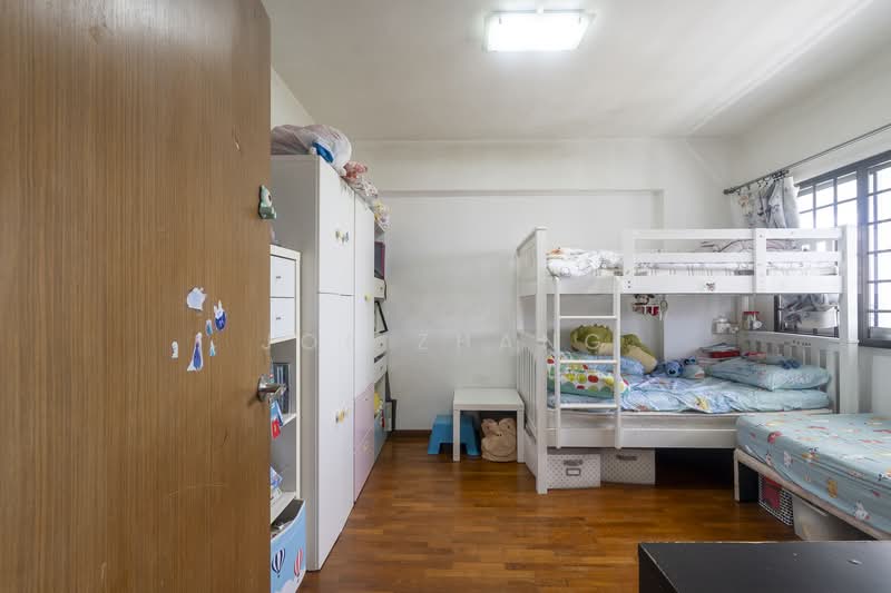 423 Choa Chu Kang Avenue 4 HDB Flat For Sale at S$ 630,000 | PropertyGuru Singapore - Bedroom