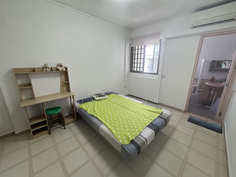 202 Yishun Street 21, 202 Yishun Street 21, 2 Bedrooms, 721 sqft, HDB Flat For Rent, by Alvin Toh, 500077070 - Bedroom - PropertyGuru.com.sg