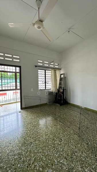 Shophouse/Residential/Retail/ Sembawang Road Shophouse For Sale at S$ 4,950,000 | PropertyGuru Singapore - Living Room