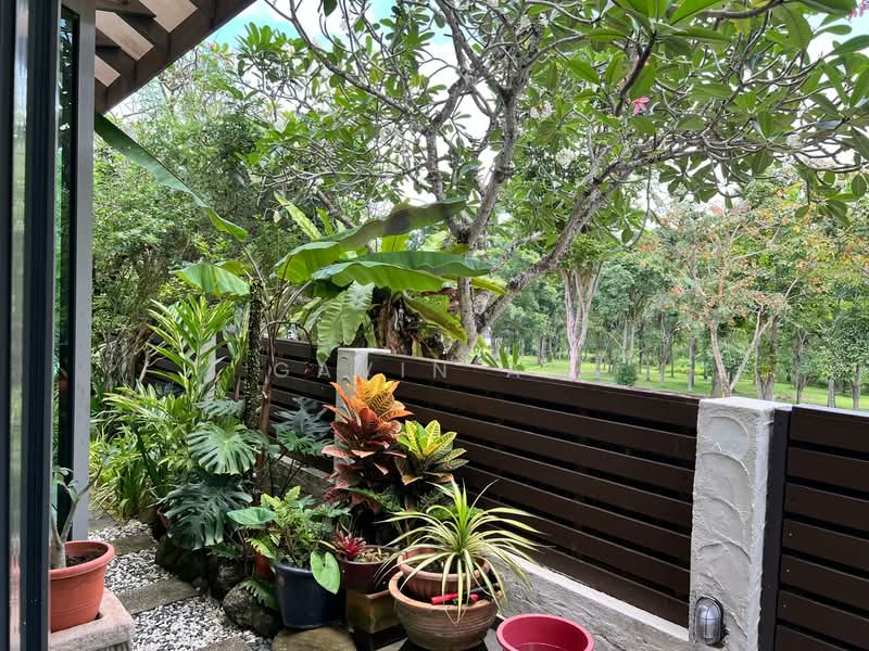 Rare Huge Land Size, Move In Condition at Tanah Merah Besar Lane facing Greenery Semi-Detached House For Sale at S$ 8,300,000 | PropertyGuru Singapore - Exterior