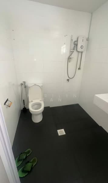 Sembawang Straits Estate, Jalan Machang, 3 Bedrooms, 1,750 sqft, Semi-Detached House For Rent, by Marilyn Tan, 500077077 - Bathroom - PropertyGuru.com.sg