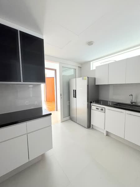 Cuscaden Residences Condominium For Sale at S$ 11,635,000 | PropertyGuru Singapore - Kitchen