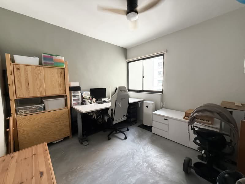 167 Petir Road HDB Flat For Sale at S$ 720,000 | PropertyGuru Singapore - Study