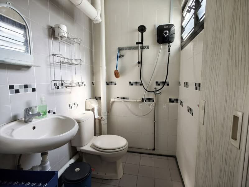 205 Yishun Street 21, 205 Yishun Street 21, 3 Bedrooms, 1,044 sqft, HDB Flat For Rent, by Yuki Yeoh, 500077093 - Bathroom - PropertyGuru.com.sg