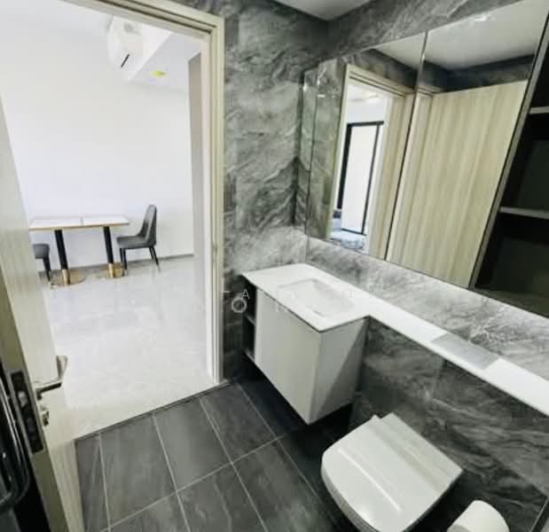 Sengkang Grand Residences Condominium For Sale at S$ 1,100,000 | PropertyGuru Singapore - Bathroom