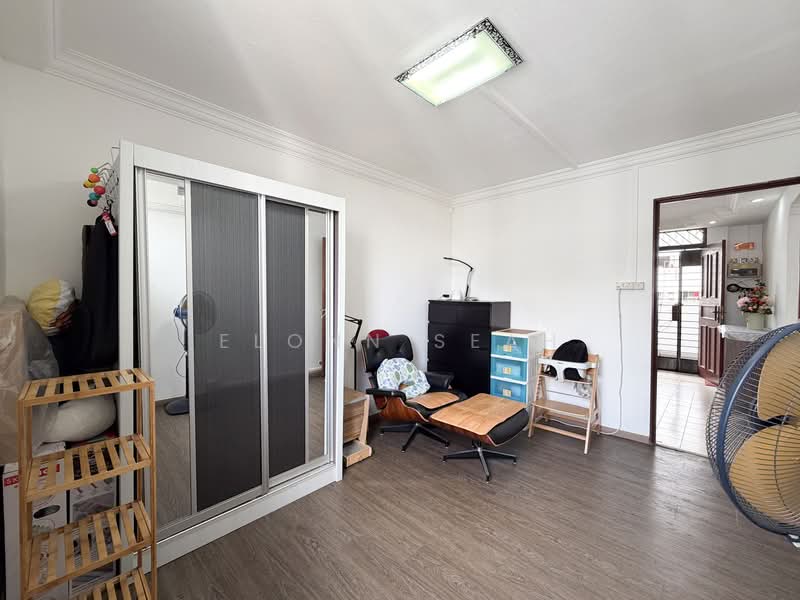 239 Serangoon Avenue 2 HDB Flat For Sale at S$ 720,000 | PropertyGuru Singapore - Interior