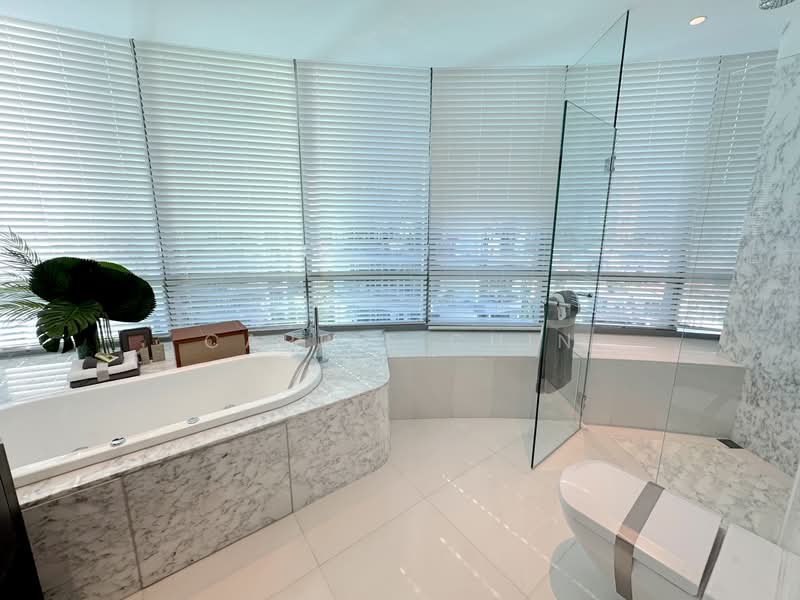 Cliveden at Grange Condominium For Sale at S$ 7,535,000 | PropertyGuru Singapore - Bathroom
