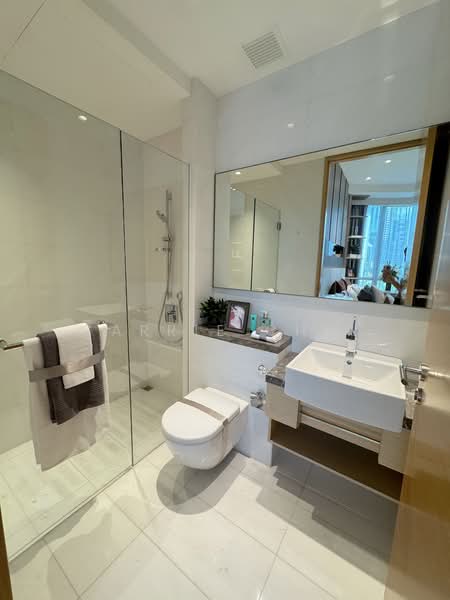 Cliveden at Grange Condominium For Sale at S$ 7,535,000 | PropertyGuru Singapore - Bathroom