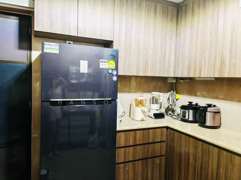 768 Pasir Ris Street 71 HDB Flat For Sale at S$ 635,000 | PropertyGuru Singapore - Kitchen