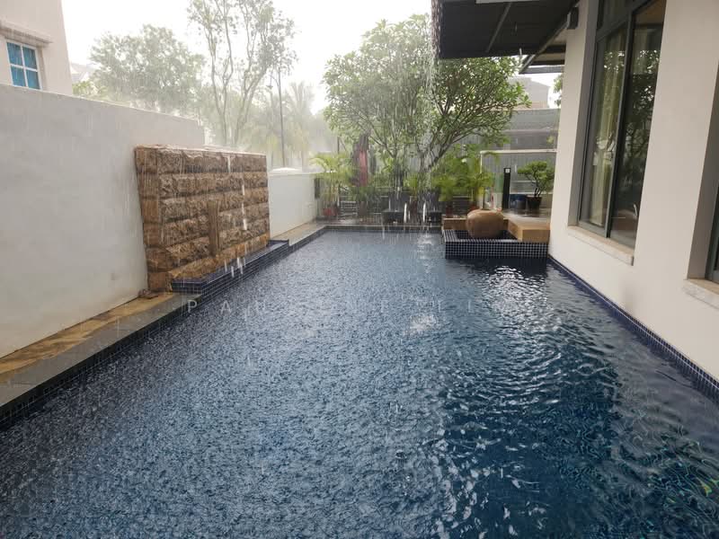 32 Cotswold Close Detached House For Sale at S$ 10,880,000 | PropertyGuru Singapore - Pool