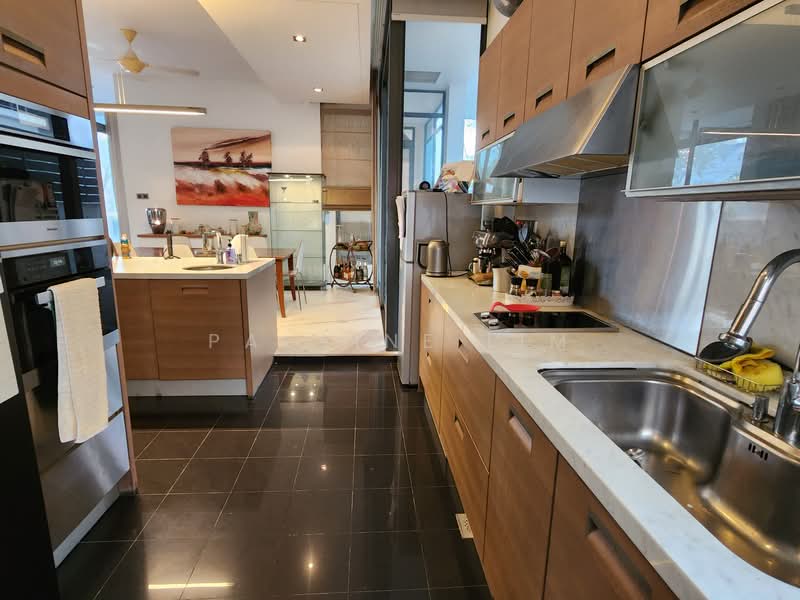 32 Cotswold Close Detached House For Sale at S$ 10,880,000 | PropertyGuru Singapore - Kitchen