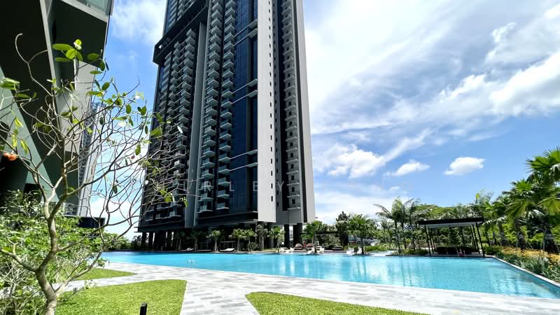 Whistler Grand Condominium For Sale at S$ 1,250,000 | PropertyGuru Singapore - Pool