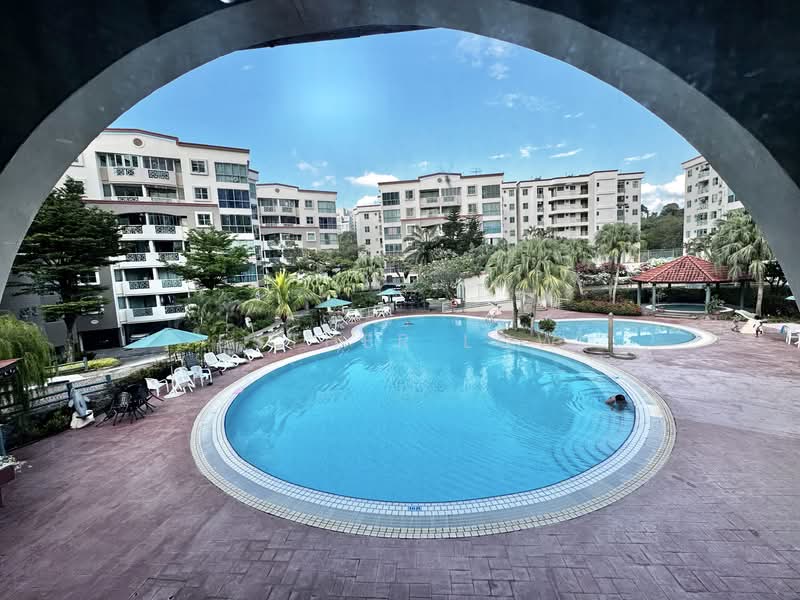 Clementi area condo, , 1 Bedroom, 380 sqft, Condominium For Rent, by Esther Low, 500077167 - Exterior - PropertyGuru.com.sg