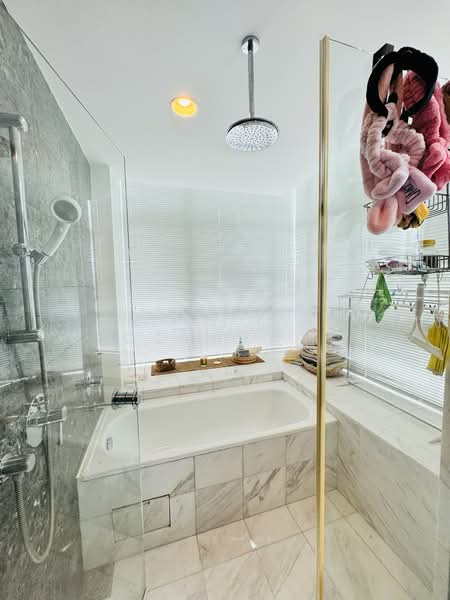 Nathan Residences Condominium For Sale at S$ 1,758,888 | PropertyGuru Singapore - Bathroom