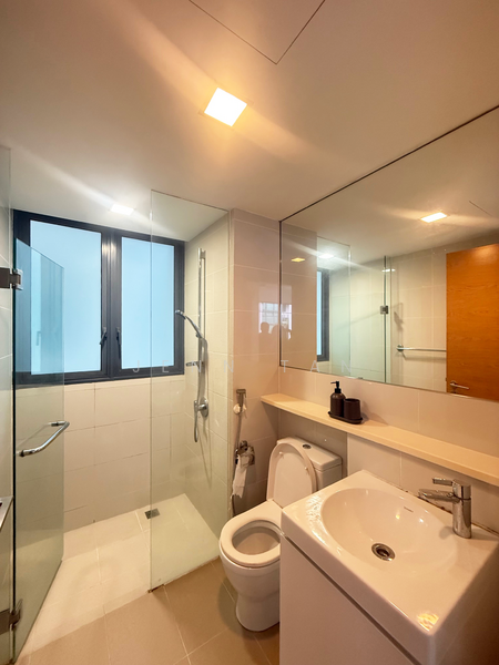 The Gale Condominium For Sale at S$ 1,499,000 | PropertyGuru Singapore - Bathroom