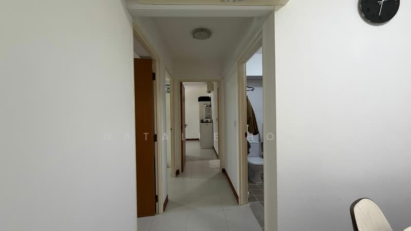 HDB for rent Fernvale Sengkang, Fernvale, 3 Bedrooms, 1,001 sqft, HDB Flat For Rent, by Natalie Hon, 500077181 - Corridor - PropertyGuru.com.sg