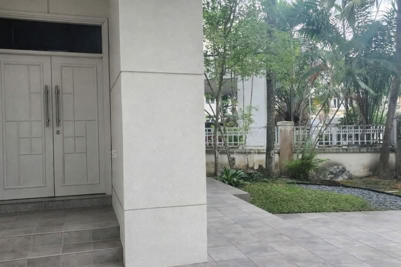 Bukit Timah Greenwood crescent Bungalow with pool, Greenwood Crescent, 7 Bedrooms, 6,814 sqft, Detached House For Rent, by Sindy Keng, 500077189 - Exterior - PropertyGuru.com.sg