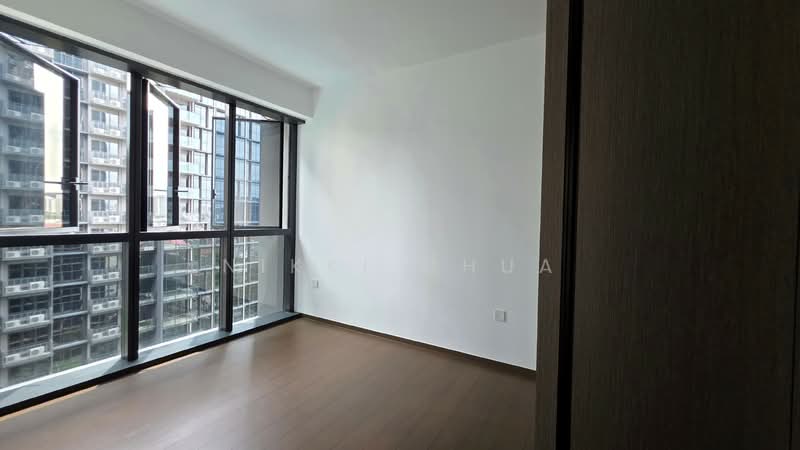 Tembusu Grand Condominium For Sale at S$ 2,100,000 | PropertyGuru Singapore - Master Bedroom
