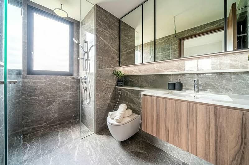 New Condo ❤️D20❤️1min Lentor MRT Intergrated❤️ 3bed 1study 2bath ❤️AMK YCK Bishan Thomson CHIJ Condominium For Sale at S$ 2,249,999 | PropertyGuru Singapore - Bathroom