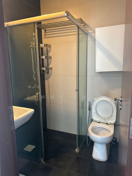 Parc Elegance Condominium For Sale at S$ 900,000 | PropertyGuru Singapore - Bathroom