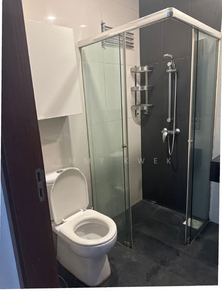 Parc Elegance Condominium For Sale at S$ 900,000 | PropertyGuru Singapore - Bathroom