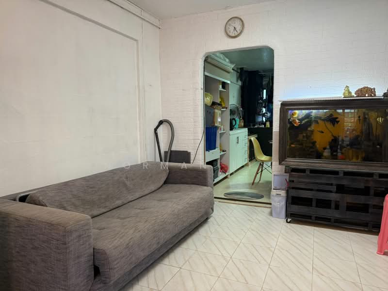 773 Yishun Avenue 3 HDB Flat For Sale at S$ 428,000 | PropertyGuru Singapore - Living Room