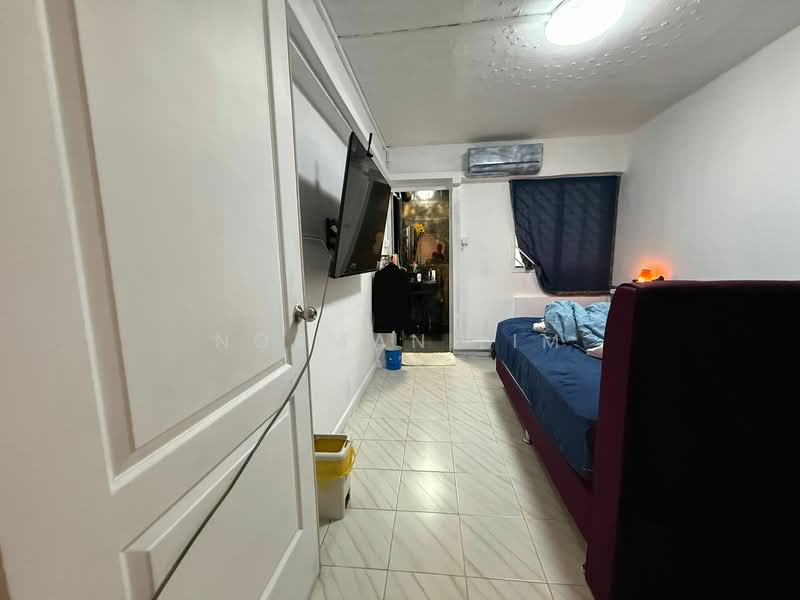 773 Yishun Avenue 3 HDB Flat For Sale at S$ 428,000 | PropertyGuru Singapore - Bedroom