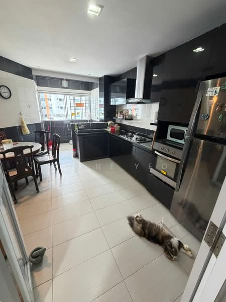 101 Hougang Avenue 1 HDB Flat For Sale at S$ 625,000 | PropertyGuru Singapore - Kitchen