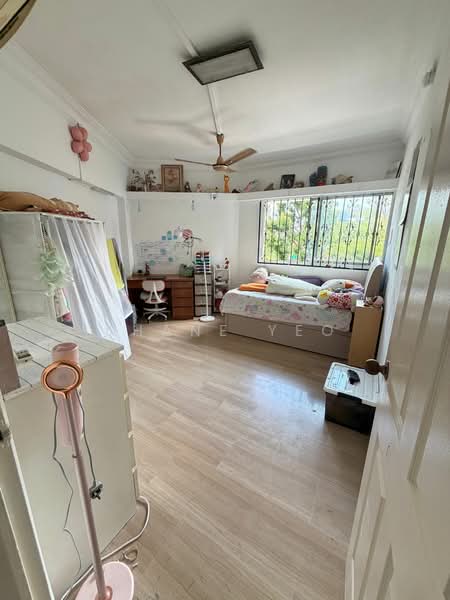 101 Hougang Avenue 1 HDB Flat For Sale at S$ 625,000 | PropertyGuru Singapore - Bedroom 02