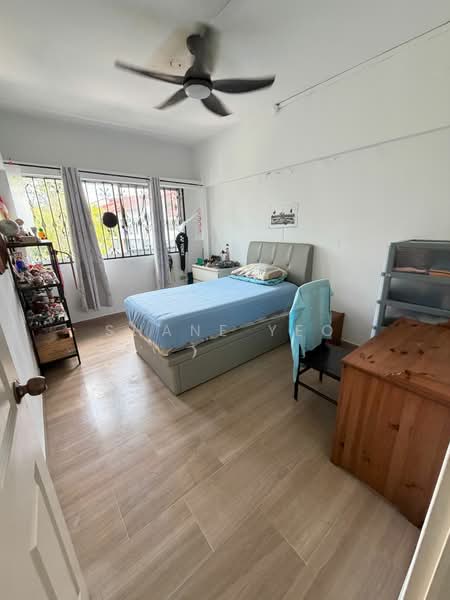 101 Hougang Avenue 1 HDB Flat For Sale at S$ 625,000 | PropertyGuru Singapore - Bedroom 03