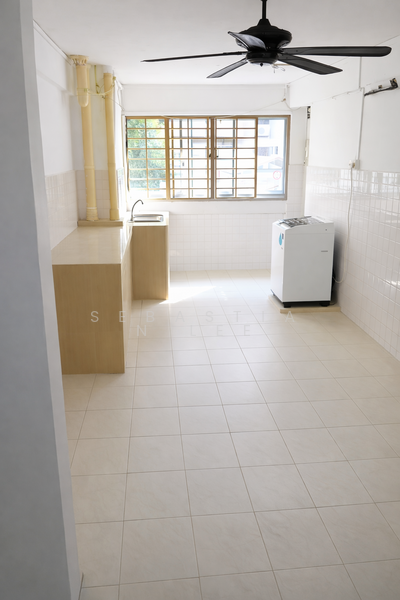 713 Clementi West Street 2, 713 Clementi West Street 2, 2 Bedrooms, 721 sqft, HDB Flat For Rent, by Sebastian Lee, 500077234 - Kitchen - PropertyGuru.com.sg