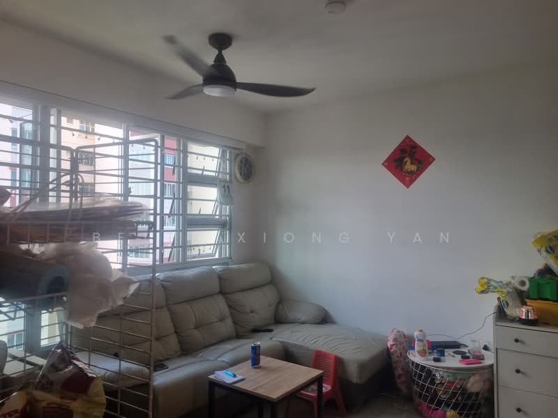 429B Bedok North Road HDB Flat For Sale at S$ 900,000 | PropertyGuru Singapore - Living Room