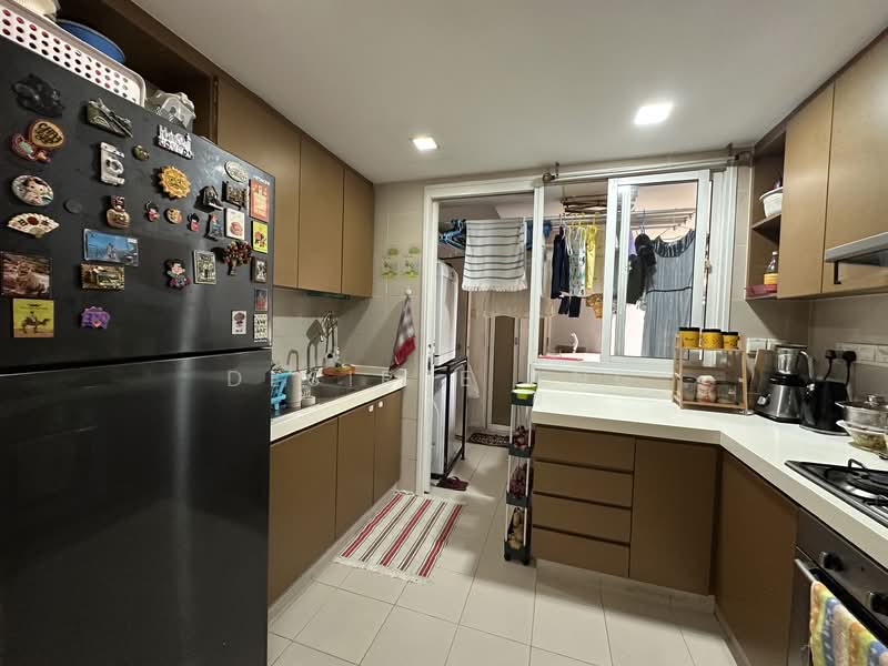 Savannah Condopark, 41 Simei Rise, 3 Bedrooms, 1,227 sqft, Condominium For Rent, by Desiree Ang, 500077245 - Kitchen - PropertyGuru.com.sg