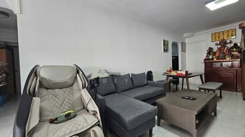 767 Bedok Reservoir View HDB Flat For Sale at S$ 780,000 | PropertyGuru Singapore - Living Room