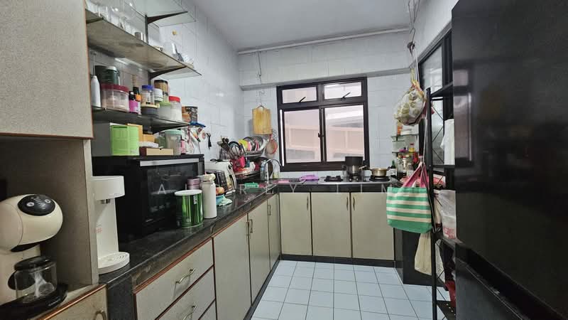 767 Bedok Reservoir View HDB Flat For Sale at S$ 780,000 | PropertyGuru Singapore - Kitchen