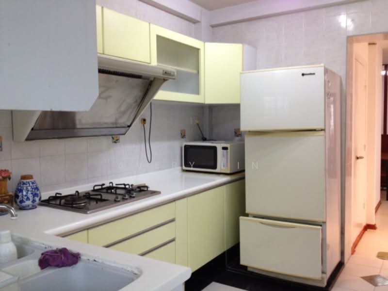 107D Edgefield Plains, 107D Edgefield Plains, 4 Bedrooms, 1,184 sqft, HDB Flat For Rent, by Avery Lin, 500077254 - Kitchen - PropertyGuru.com.sg