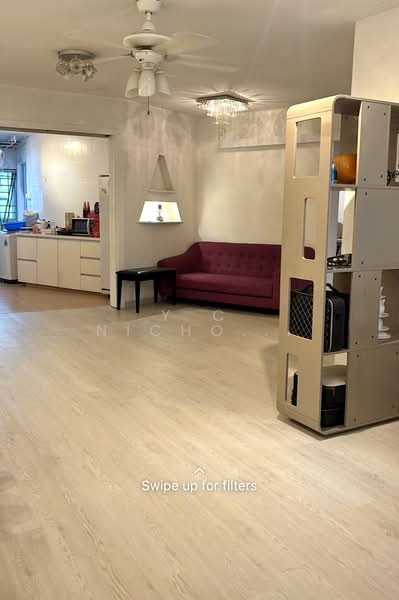 327 Hougang Avenue 5 HDB Flat For Sale at S$ 660,000 | PropertyGuru Singapore - Living Room