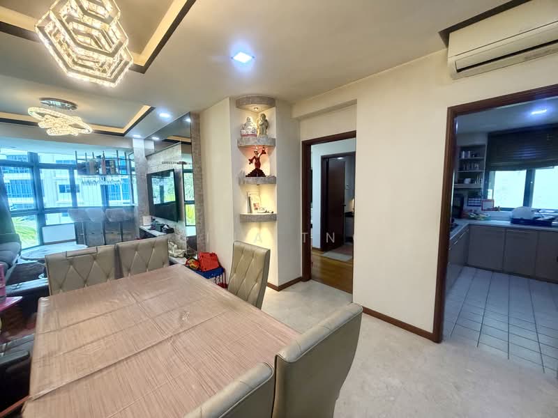 Sanctuary Green Condominium For Sale at S$ 2,280,000 | PropertyGuru Singapore - Dining Room