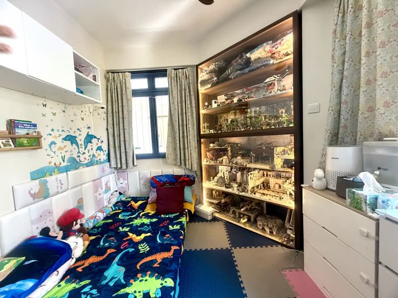 Sanctuary Green Condominium For Sale at S$ 2,280,000 | PropertyGuru Singapore - Bedroom