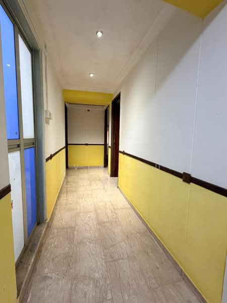 892B Woodlands Drive 50, 892B Woodlands Drive 50, 4 Bedrooms, 1,302 sqft, HDB Flat For Sale, by Alvin Chua, 500077268 - walkway Corridor - PropertyGuru.com.sg
