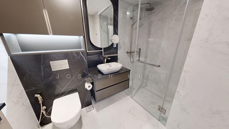 One Bernam, 1 Bernam Street, 2 Bedrooms, 829 sqft, Condominium For Rent, by Joseph Khoo, 500077275 - Master Bathroom - PropertyGuru.com.sg